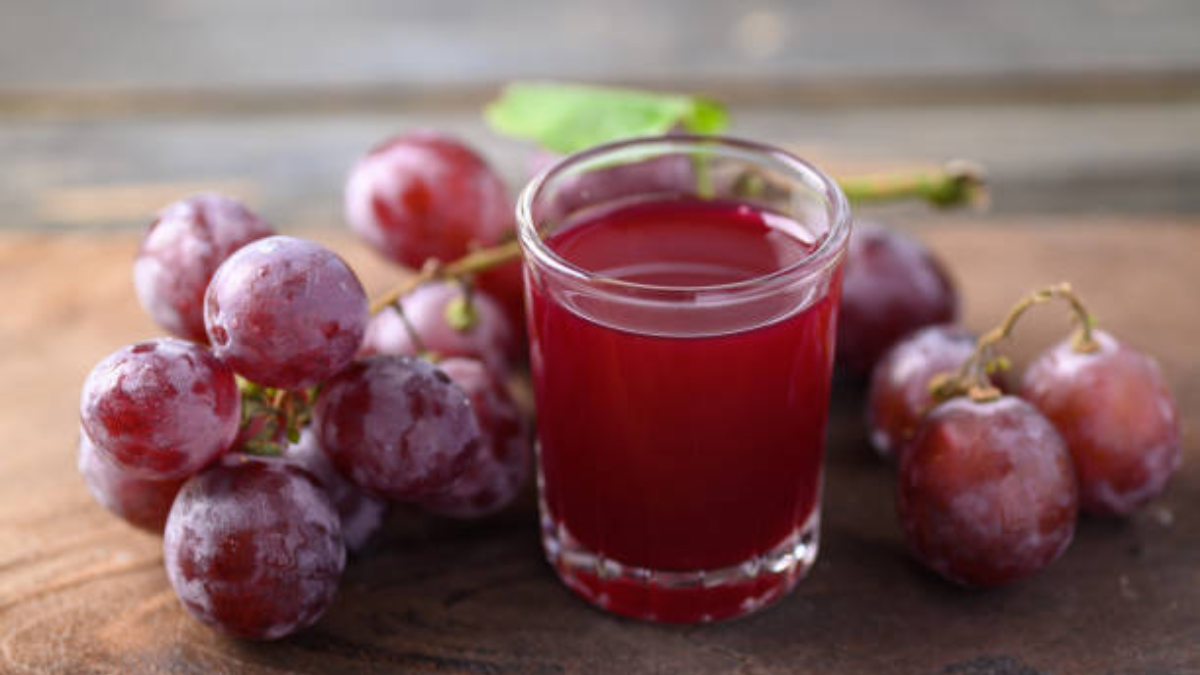 Image sowing the Red Grape Juice