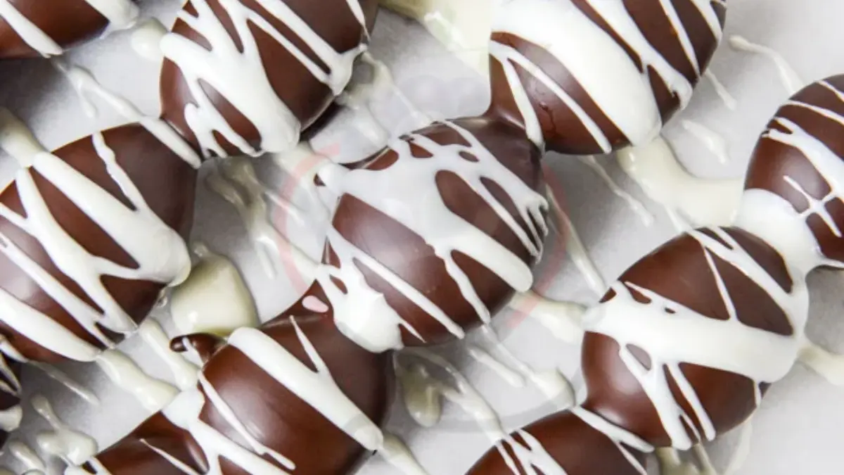 Image showing the Chocolate Covered Grape Skewers